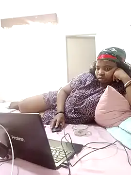 Snapshot of ShySexyBaddiexx chatting on November 4, 2025, 10:52 am ShySexyBaddiexx online show from November 4, 2025, 10:52 am