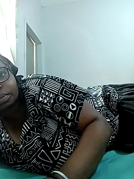 Snapshot of ShySexyBaddiexx chatting on November 12, 2025, 9:24 am ShySexyBaddiexx online show from November 12, 2025, 9:24 am