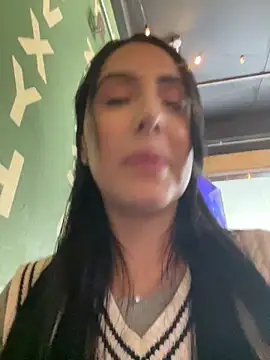 Snapshot of oh_nina chatting on February 20, 2026, 8:44 pm oh nina online show from February 20, 2026, 8:44 pm