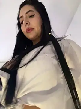 oh nina online show from September 26, 2025, 8:59 pm