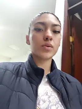 Victoria Beaumont online show from April 8, 2026, 11:44 am