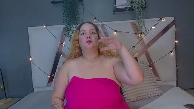 JenaCooper  online show from April 1, 2026, 2:57 am