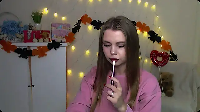 OceanicDawn online show from October 8, 2025, 5:20 am