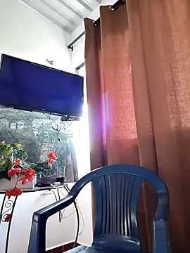 Hiroshi Shen online show from October 18, 2025, 11:56 am