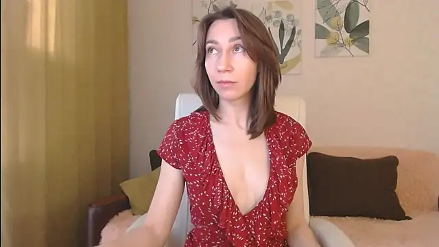 Snapshot of GoodGlamorGirl chatting on February 10, 2025, 5:03 am GoodGlamorGirl online show from February 10, 2025, 5:03 am