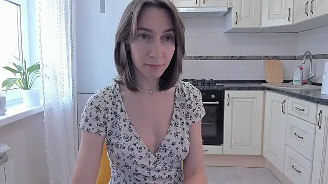 Snapshot of GoodGlamorGirl chatting on September 24, 2025, 4:08 am GoodGlamorGirl online show from September 24, 2025, 4:08 am