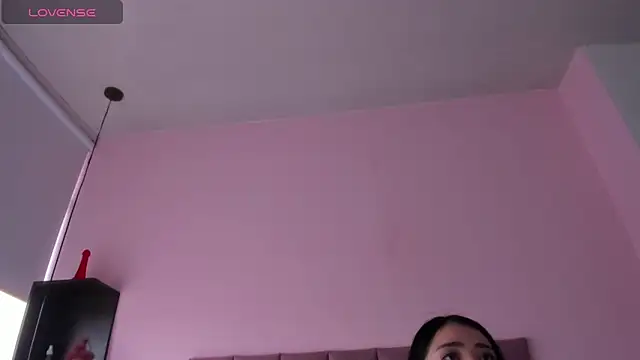 violet myerrs online show from October 28, 2025, 12:37 pm