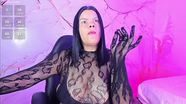 Iamlola  online show from February 22, 2026, 3:20 am