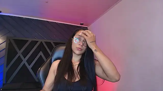 zoe martins  online show from March 11, 2026, 5:18 pm