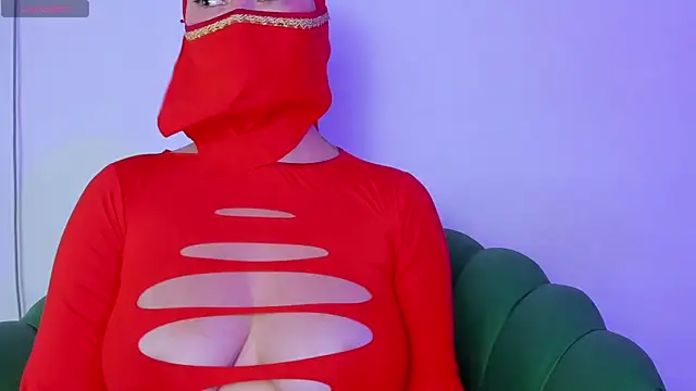 Snapshot of Aisha_Malek chatting on February 17, 2026, 8:17 pm Aisha Malek online show from February 17, 2026, 8:17 pm