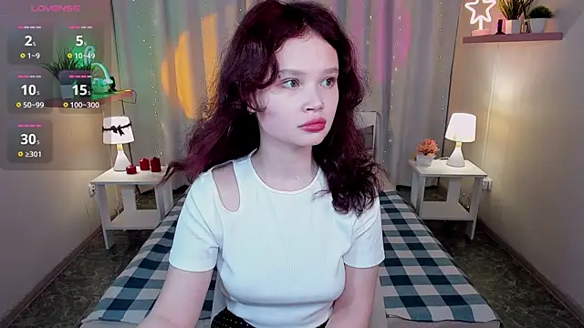 EmilyChaves online show from May 19, 2026, 8:21 am