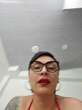 Daniela Leonn online show from October 29, 2025, 7:46 pm