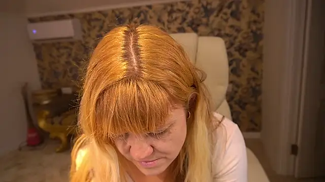 BellaLaPetit online show from April 3, 2026, 1:17 pm