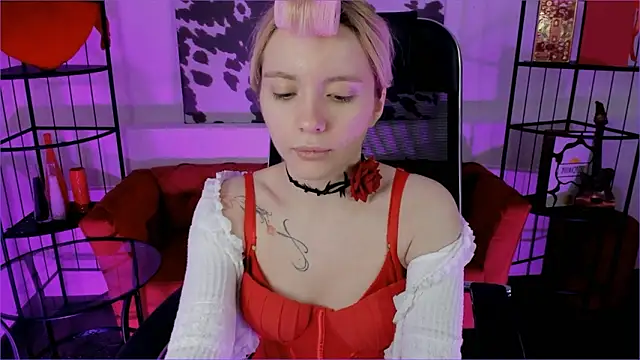 AuroraWrenfield online show from February 13, 2026, 4:34 am