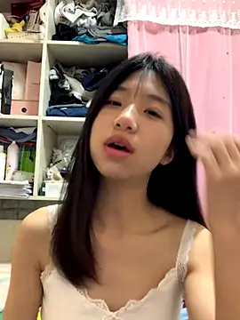 xiaotao-999 online show from November 6, 2025, 4:00 pm