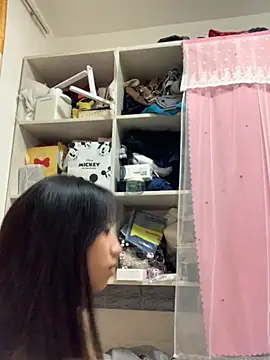 xiaotao-999 online show from November 12, 2025, 4:22 pm