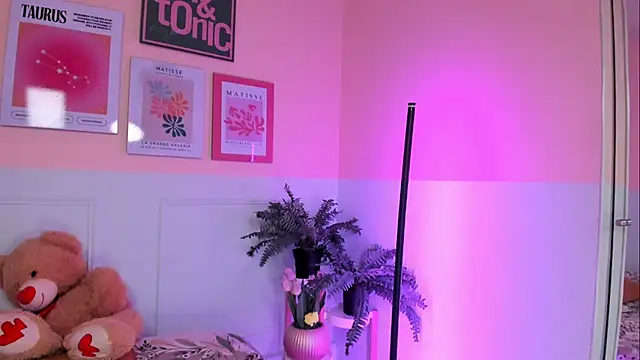 Camila Rivers online show from March 28, 2026, 4:35 am