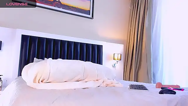 marrenaa online show from November 23, 2025, 7:07 am