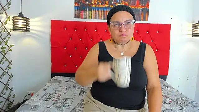 Snapshot of carolinacrus01 chatting on January 7, 2026, 4:23 pm carolinacrus01 online show from January 7, 2026, 4:23 pm