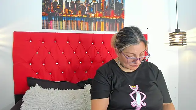 Snapshot of carolinacrus01 chatting on February 26, 2026, 6:19 pm carolinacrus01 online show from February 26, 2026, 6:19 pm