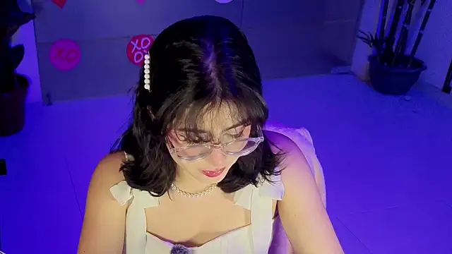 LiLLiAnderson online show from February 11, 2026, 12:05 pm