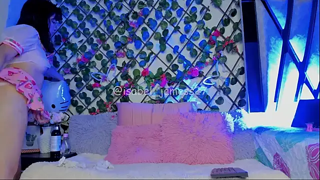 isabel jaames online show from June 14, 2026, 4:08 pm