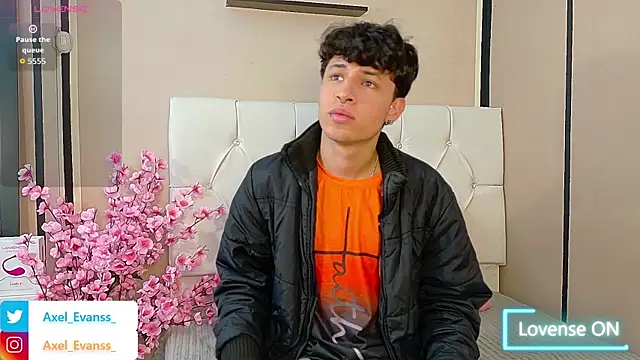 Axel  Evans online show from October 14, 2025, 12:28 pm