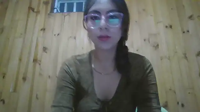 Roselingalvis13 online show from November 10, 2025, 2:49 am