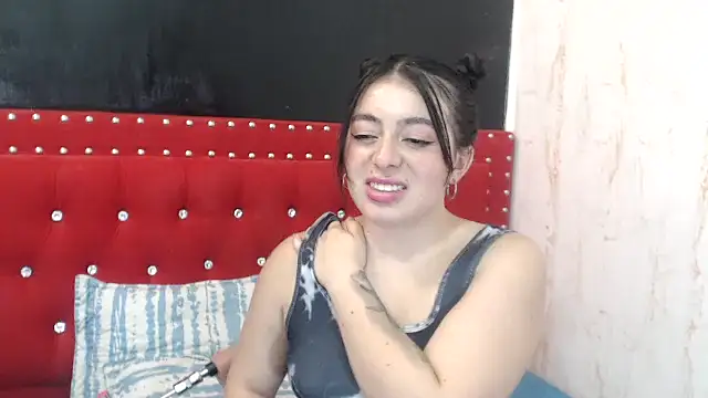 MiaKimky online show from November 15, 2025, 4:55 pm