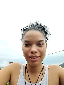 ChloeRaviss online show from September 15, 2025, 7:58 pm