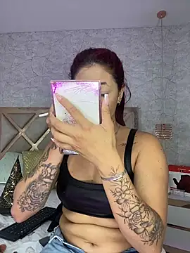 Sofy-Acevedo online show from October 31, 2025, 12:35 pm