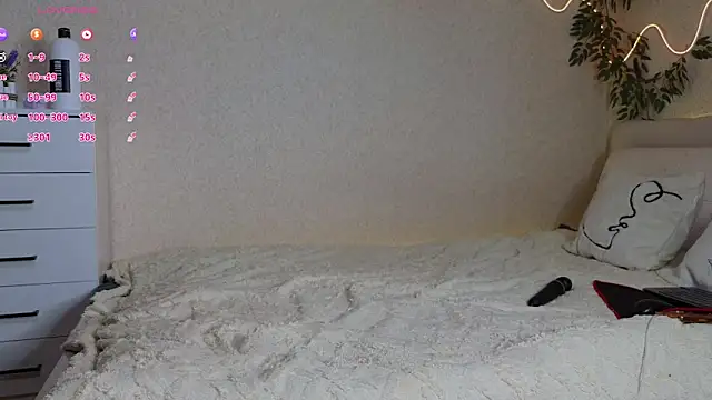 Snapshot of serenahall_ chatting on February 23, 2026, 10:32 pm serenahall online show from February 23, 2026, 10:32 pm