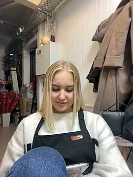 CandyVice online show from September 24, 2025, 4:46 pm