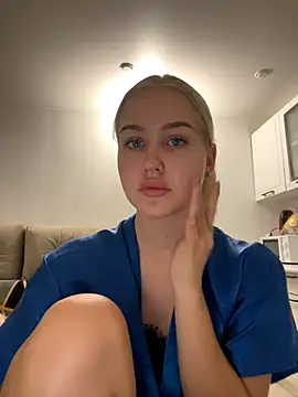 CandyVice online show from November 26, 2025, 5:13 pm