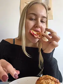 CandyVice online show from October 31, 2025, 7:27 am