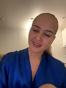 CandyVice online show from November 27, 2025, 3:45 pm