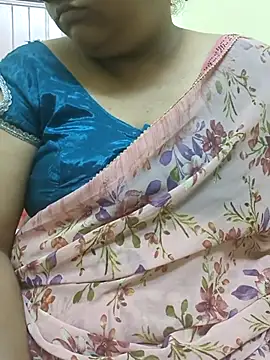 dhanshri143 online show from September 9, 2025, 7:40 am