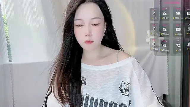 Snapshot of Bella_Ava chatting on October 11, 2025, 2:45 am Bella Ava online show from October 11, 2025, 2:45 am