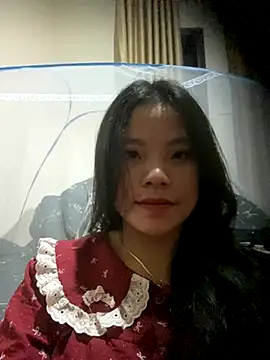 Snapshot of Bella_7777 chatting on September 24, 2025, 3:29 pm Bella 7777 online show from September 24, 2025, 3:29 pm