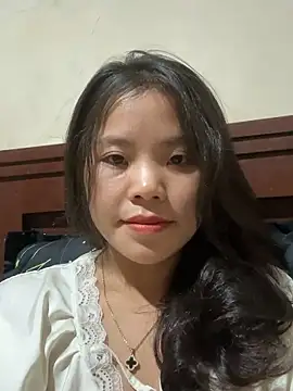 Snapshot of Bella_7777 chatting on October 8, 2025, 2:29 pm Bella 7777 online show from October 8, 2025, 2:29 pm