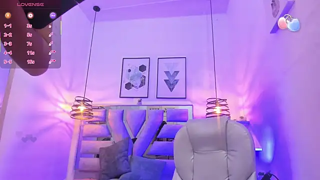 Ambar Cullen online show from October 17, 2025, 8:54 pm