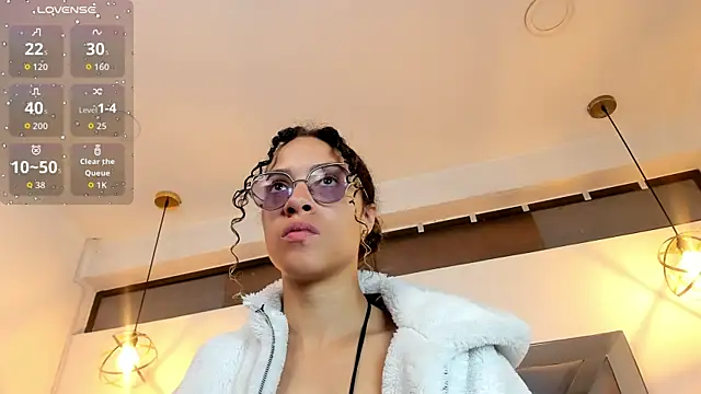 Snapshot of Hanna_Cornee_ chatting on October 18, 2025, 1:46 pm Hanna Cornee online show from October 18, 2025, 1:46 pm