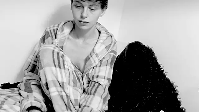 nyxofempusa online show from October 4, 2025, 2:13 am