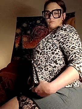Snapshot of SweetnessSugar chatting on October 7, 2025, 4:24 am SweetnessSugar online show from October 7, 2025, 4:24 am