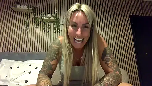 Snapshot of poppyinga1 chatting on January 12, 2026, 9:09 pm poppyinga1 online show from January 12, 2026, 9:09 pm