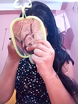 Snapshot of Prionti- chatting on October 25, 2025, 3:28 am Prionti- online show from October 25, 2025, 3:28 am