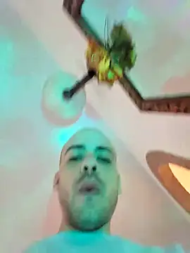 andr4a6876u online show from March 1, 2026, 11:10 am