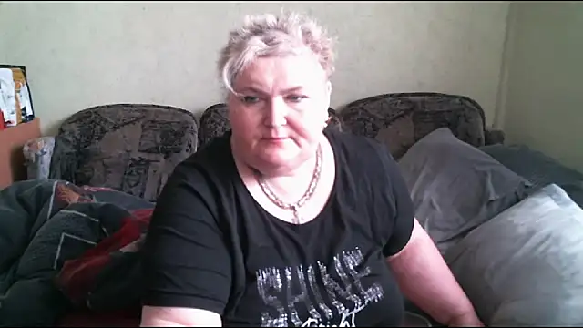 Snapshot of Lana555 chatting on March 13, 2025, 9:32 am Lana555 online show from March 13, 2025, 9:32 am