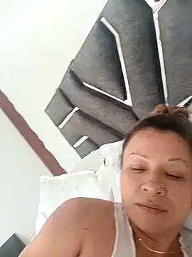 Asuna yuuky online show from November 19, 2025, 6:08 pm