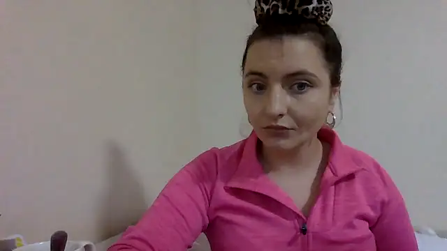 DInaraXRose online show from January 14, 2026, 11:58 am